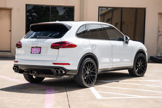 Used 2015 Porsche Cayenne S AWD/4WD image 7