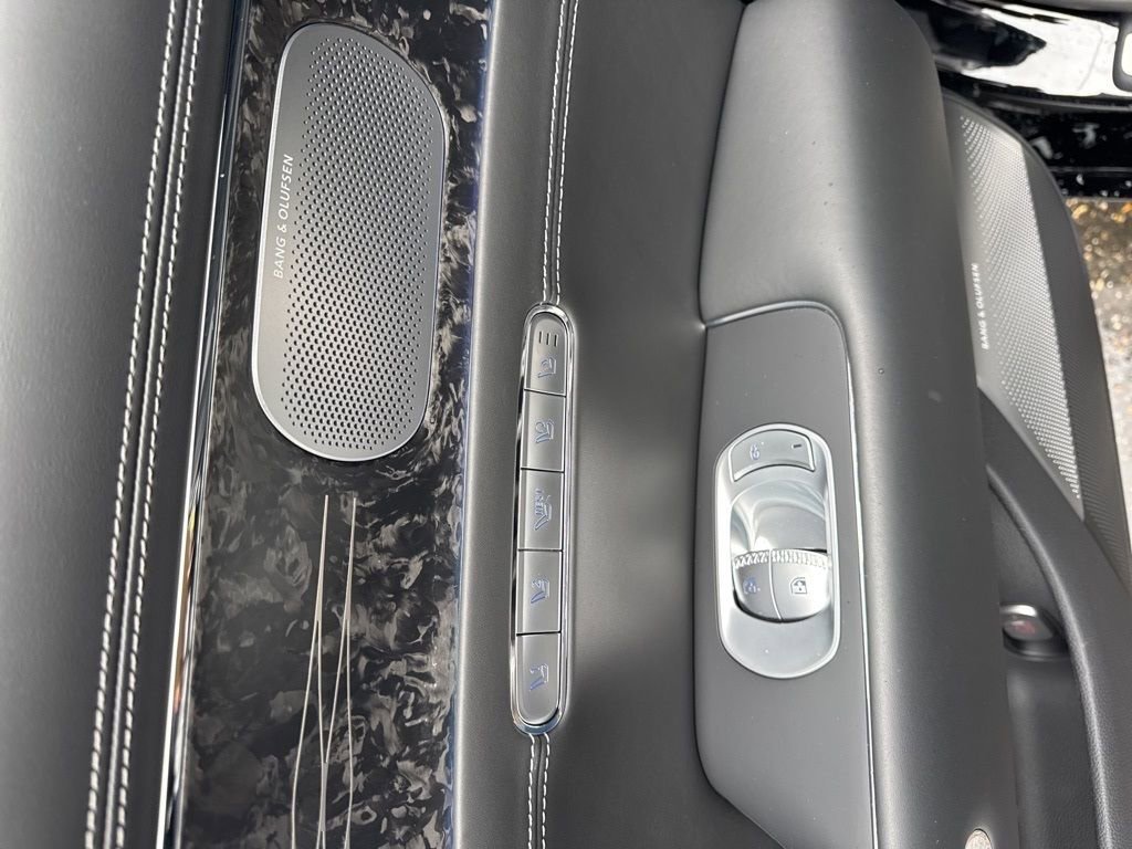 Used 2024 Genesis G90 3.5T image 42