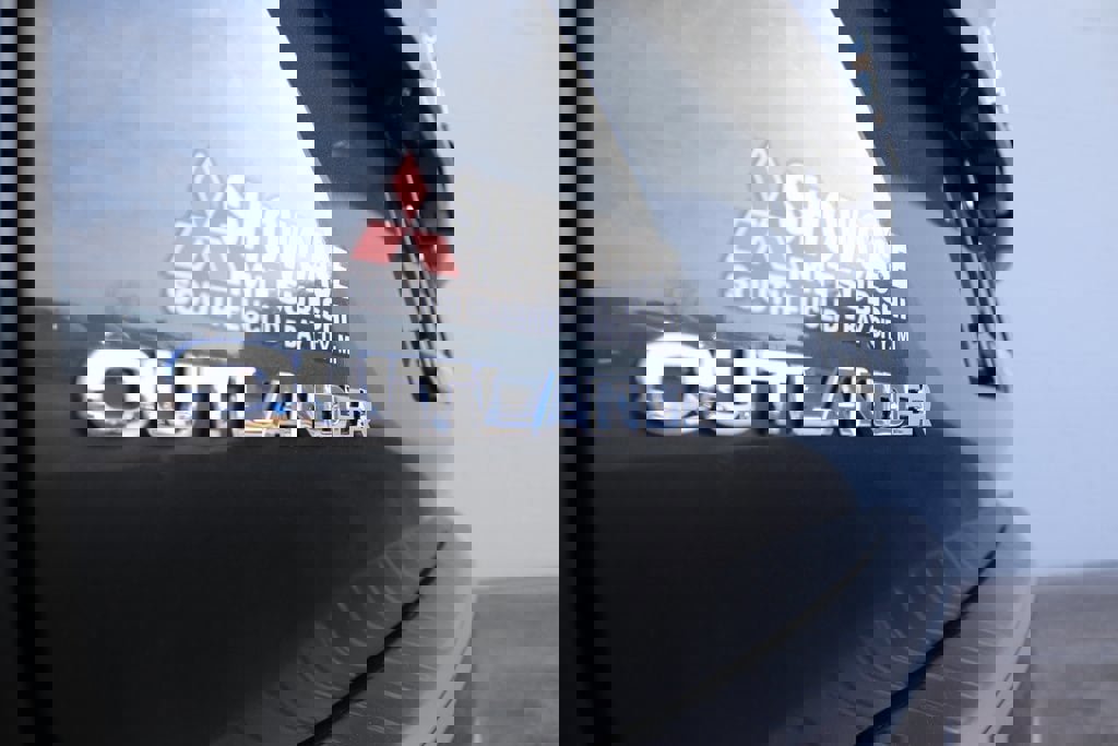 New 2026 Mitsubishi Outlander SE image 46