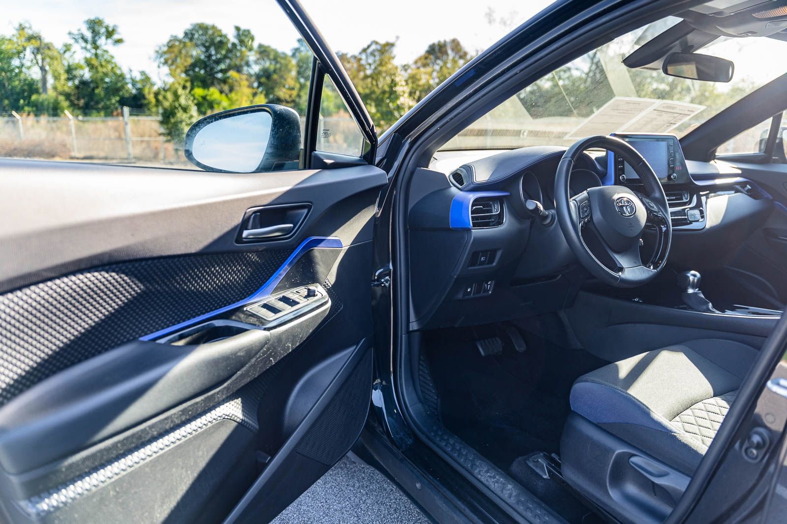 Used 2021 Toyota C-HR XLE image 17