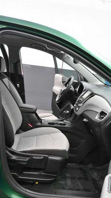 Used 2018 Chevrolet Equinox LS image 10