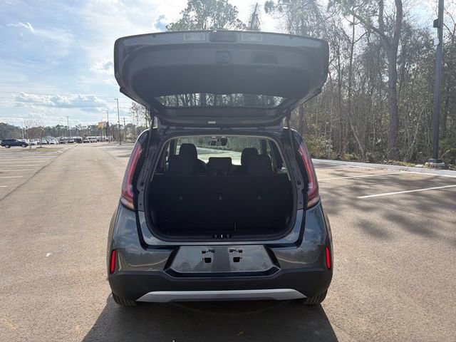 Used 2025 Kia Soul LX image 9