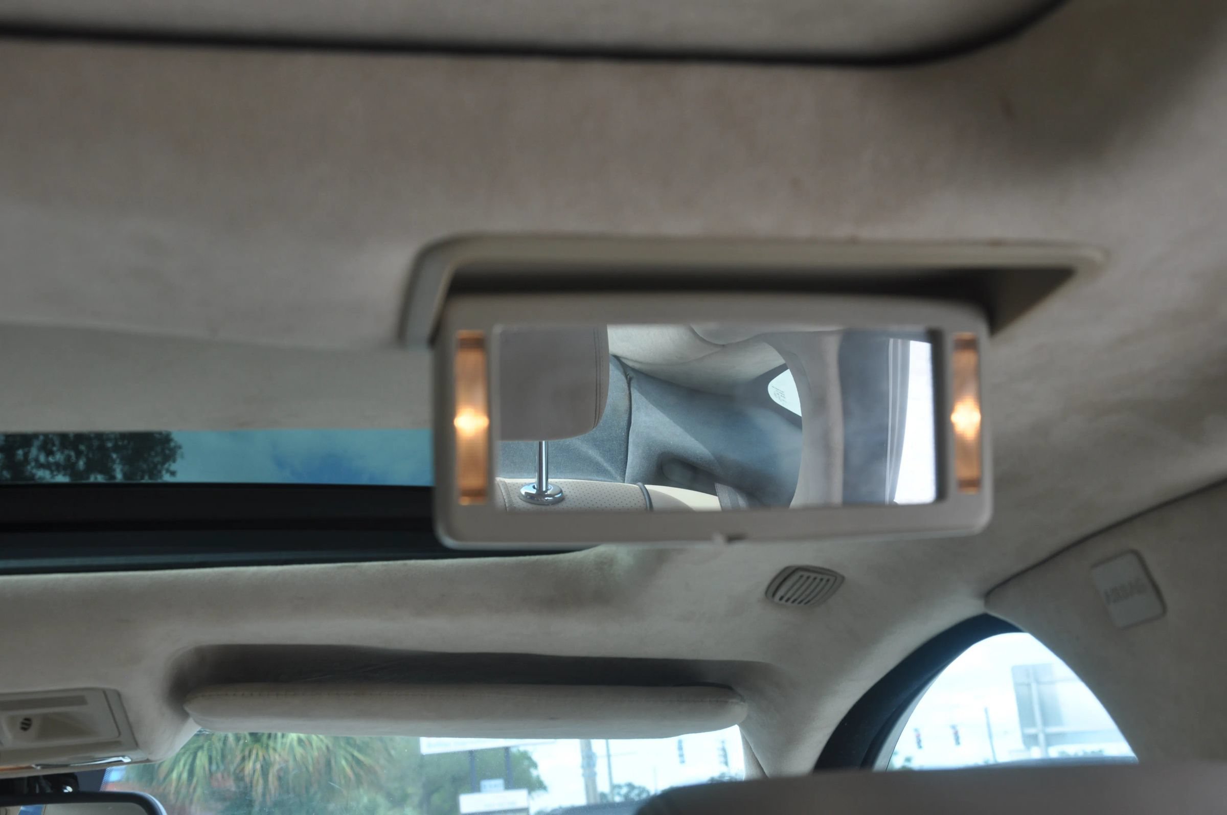 Used 2011 Jaguar XJ L RWD image 30