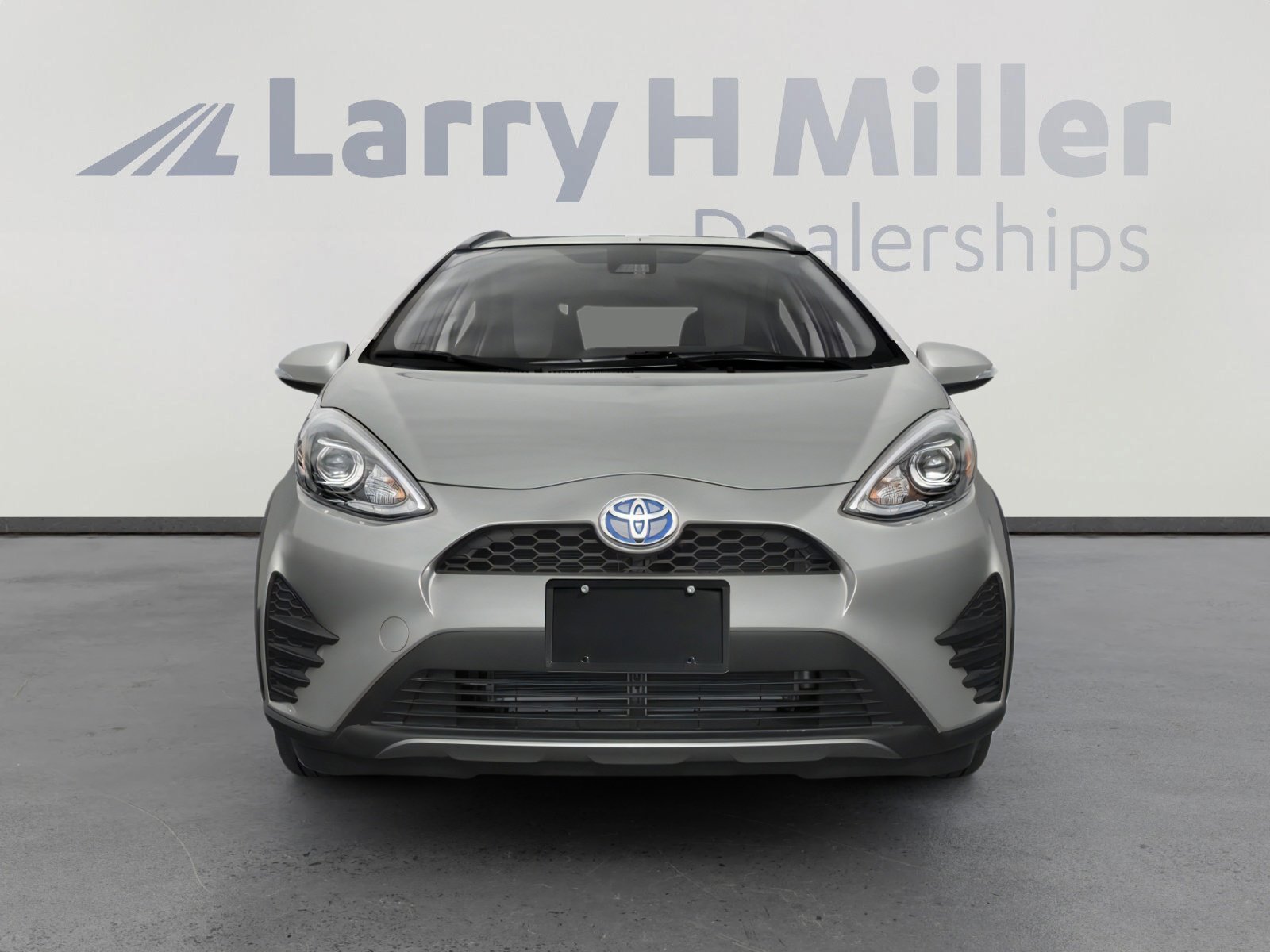 Used 2018 Toyota Prius C One FWD image 4