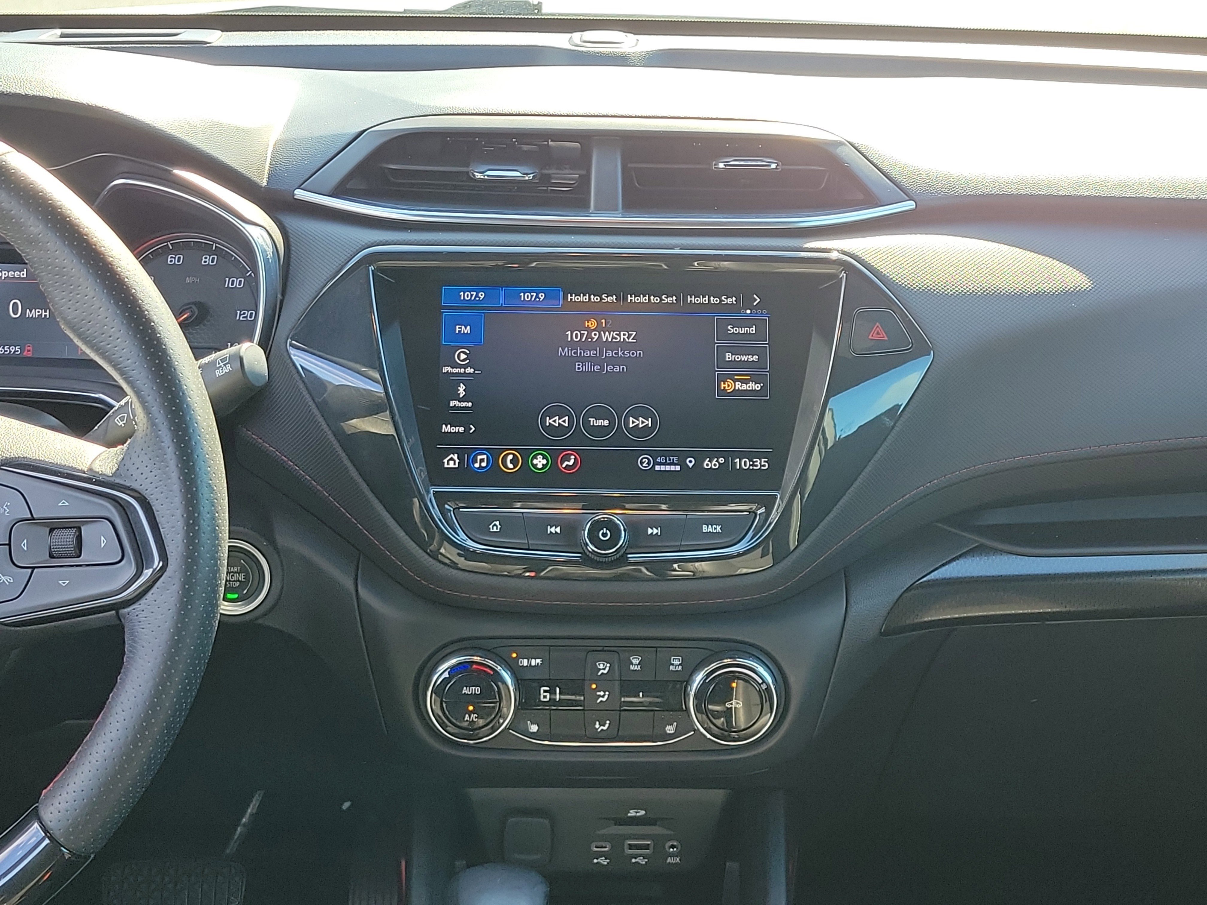 Used 2021 Chevrolet TrailBlazer RS w/ Technology Package image 18