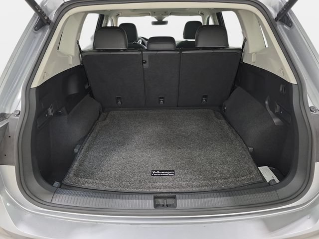 Used 2022 Volkswagen Tiguan SE AWD/4WD image 35