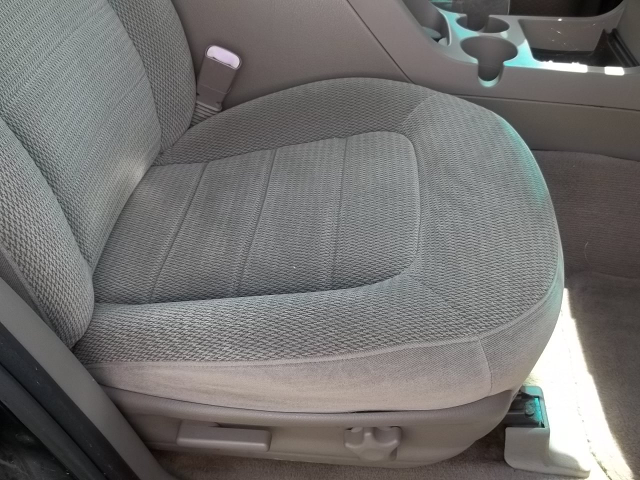 Used 2002 Ford Explorer XLT AWD/4WD image 11