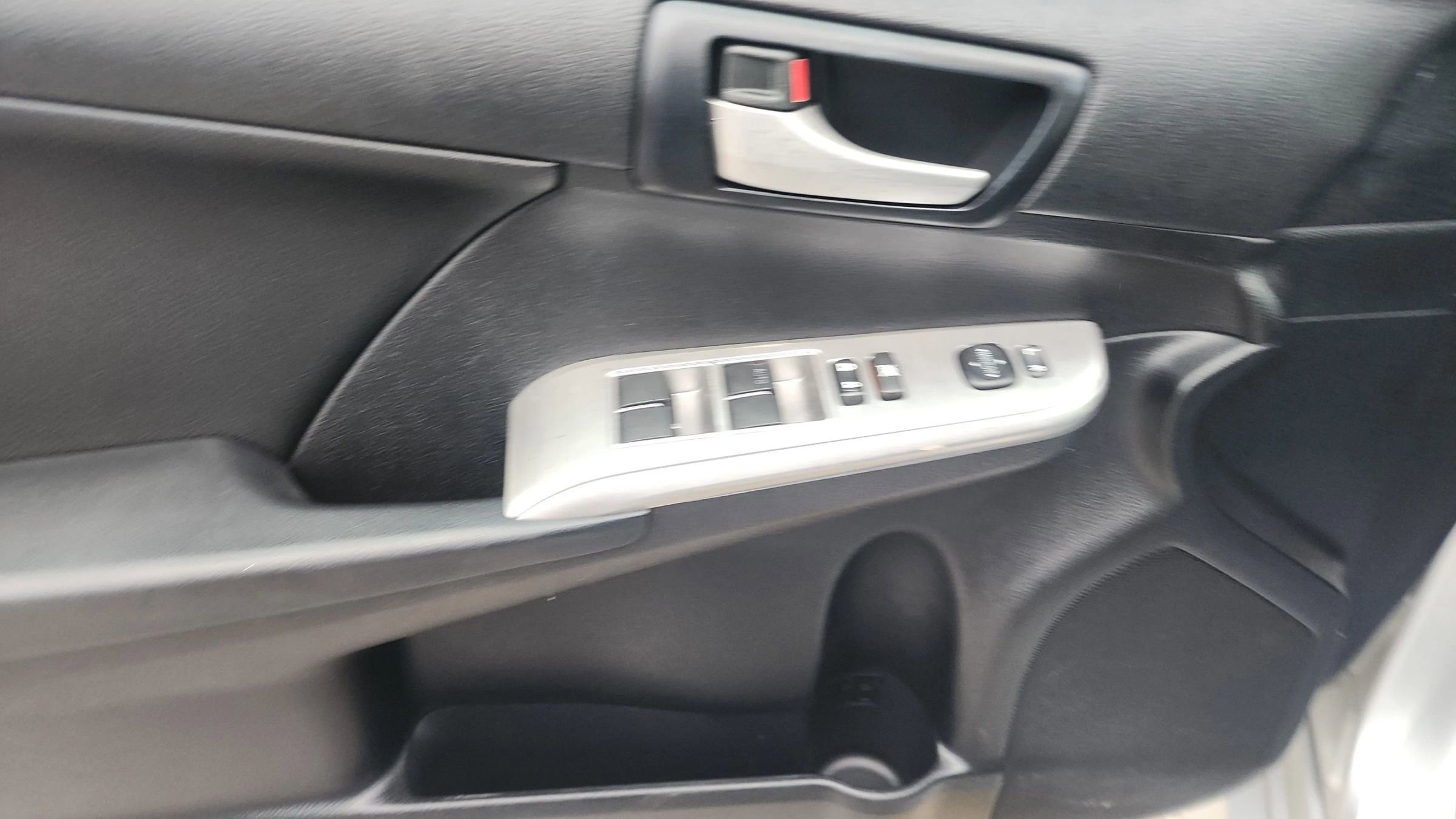 Used 2014 Toyota Camry SE image 14