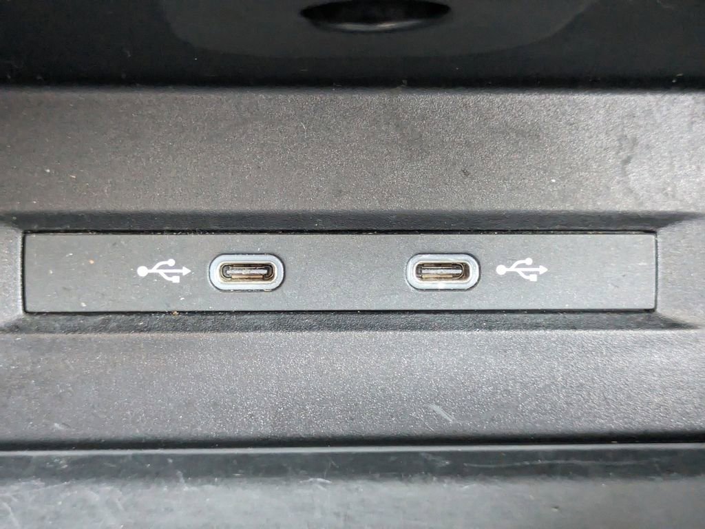 Used 2024 Volkswagen Taos SE FWD image 21