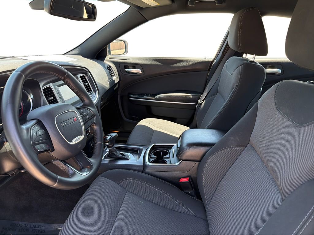 Used 2016 Dodge Charger SE RWD image 10