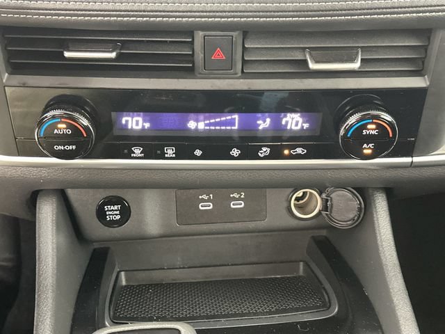 Used 2025 Nissan Rogue SV AWD/4WD image 13
