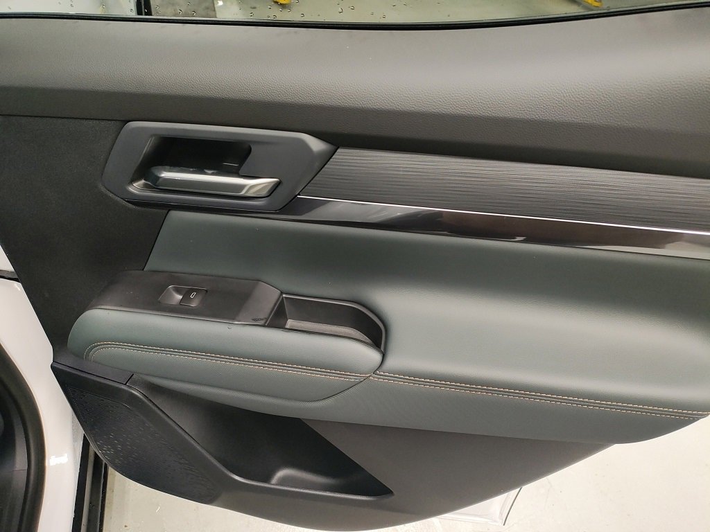 New 2026 GMC Terrain AT4 w/ Convenience Package III image 14