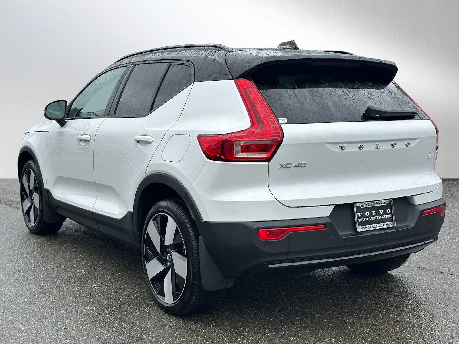 Certified 2023 Volvo XC40 Recharge Ultimate w/ Protection Package Premier AWD/4WD image 6
