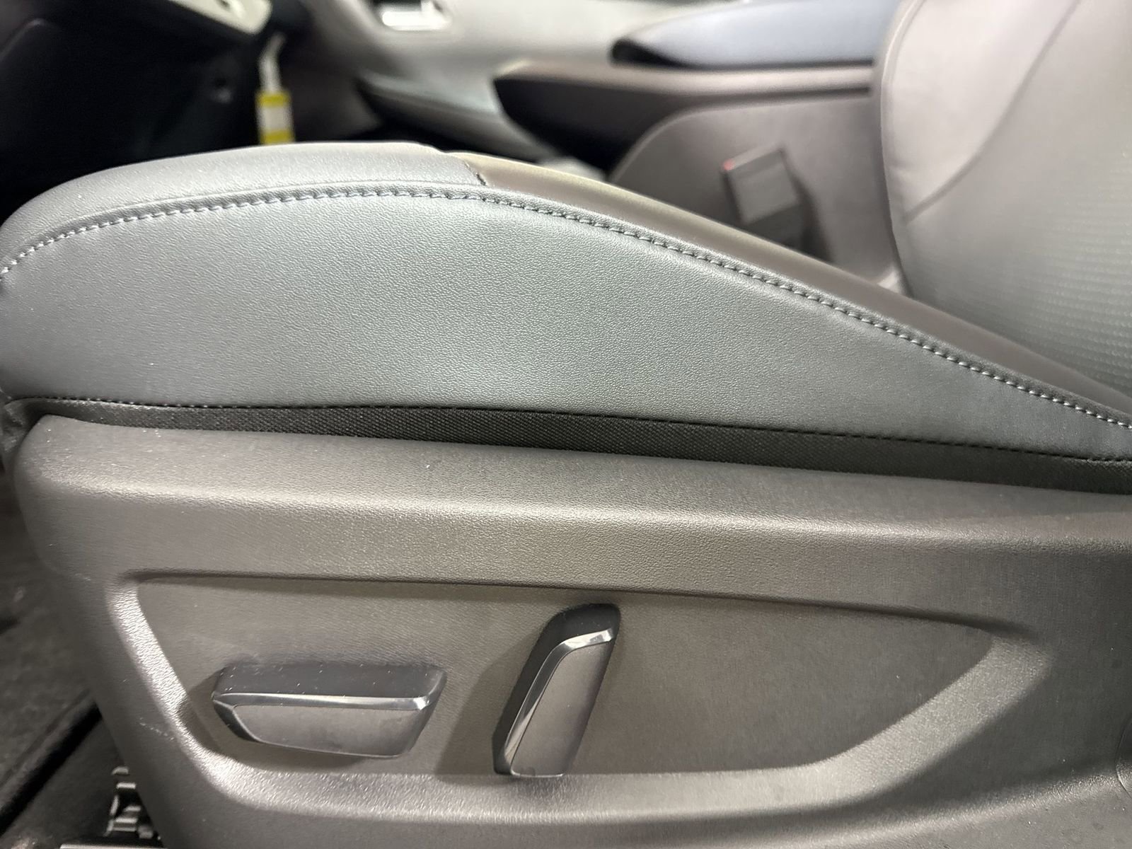 New 2026 Nissan Leaf SV+ w/ Floor Mat Package (SV+) image 20