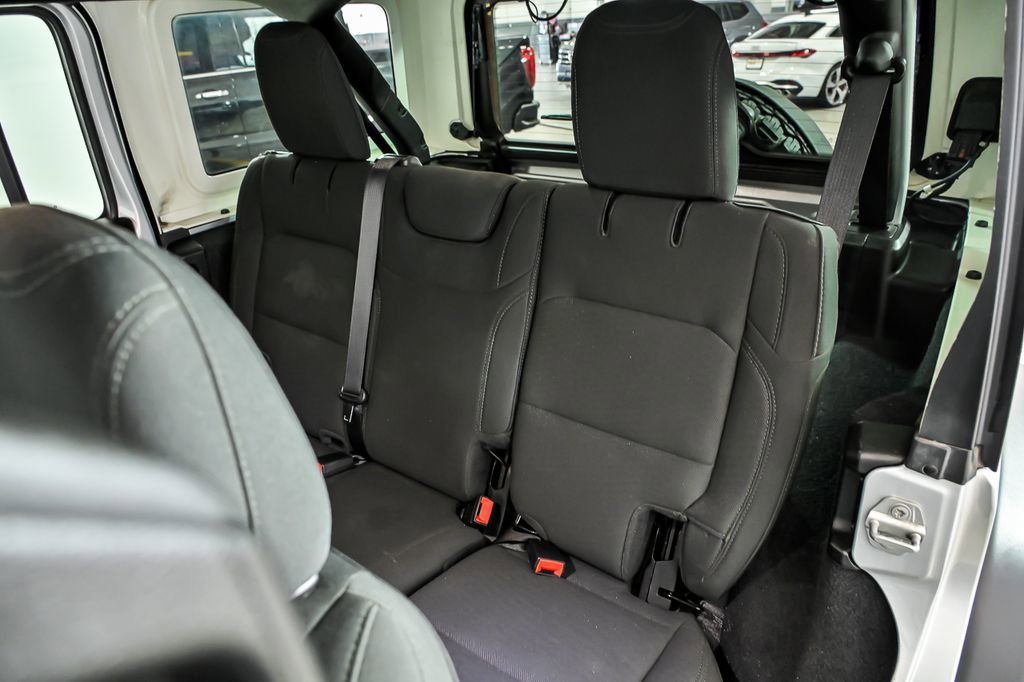 Used 2022 Jeep Wrangler Unlimited Sport image 13