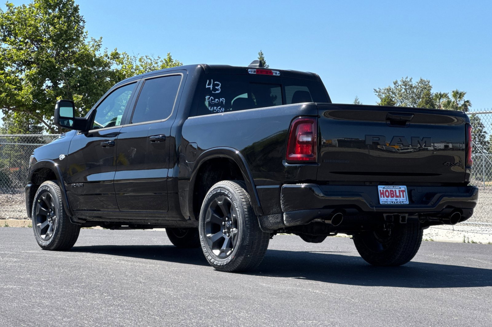 New 2026 RAM 1500 4x4 Crew Cab image 5