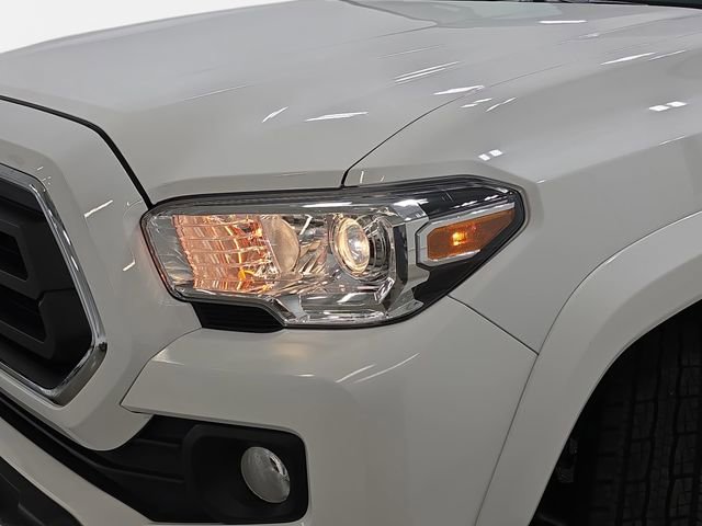 Certified 2022 Toyota Tacoma SR5 image 27