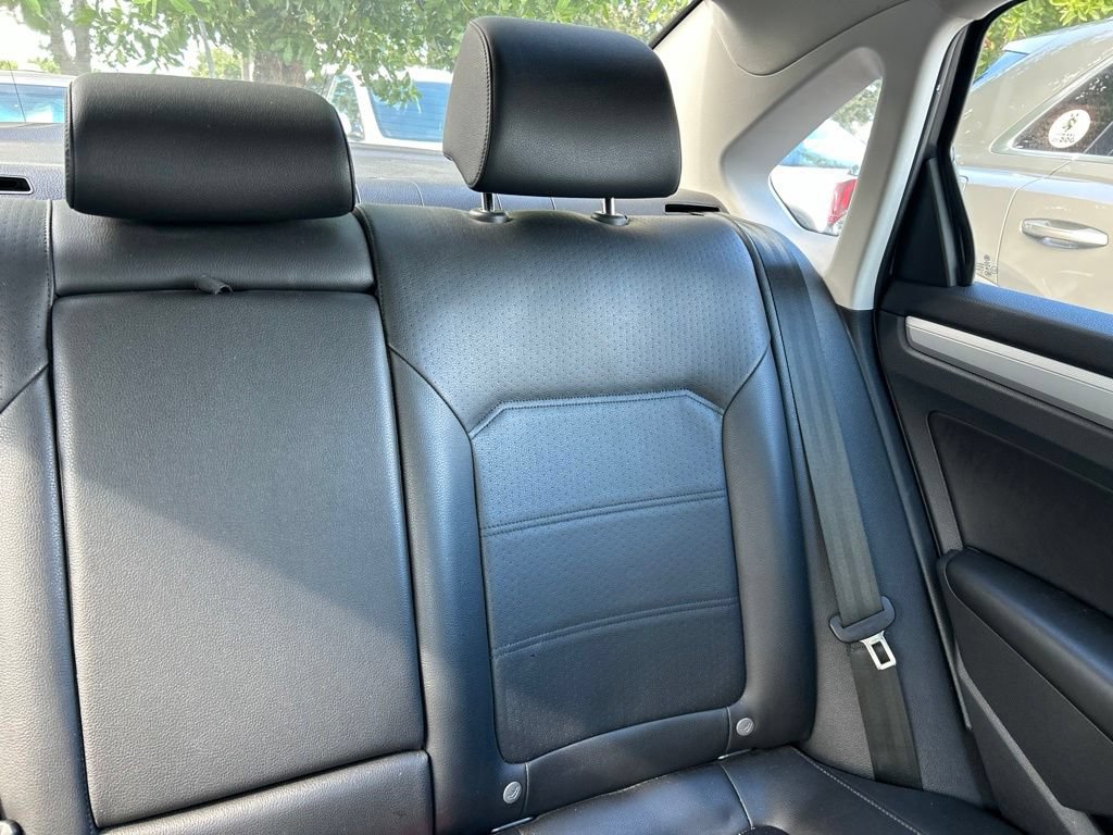 Used 2019 Volkswagen Passat 2.0T Wolfsburg w/ Wheels & Sunroof Package FWD image 11