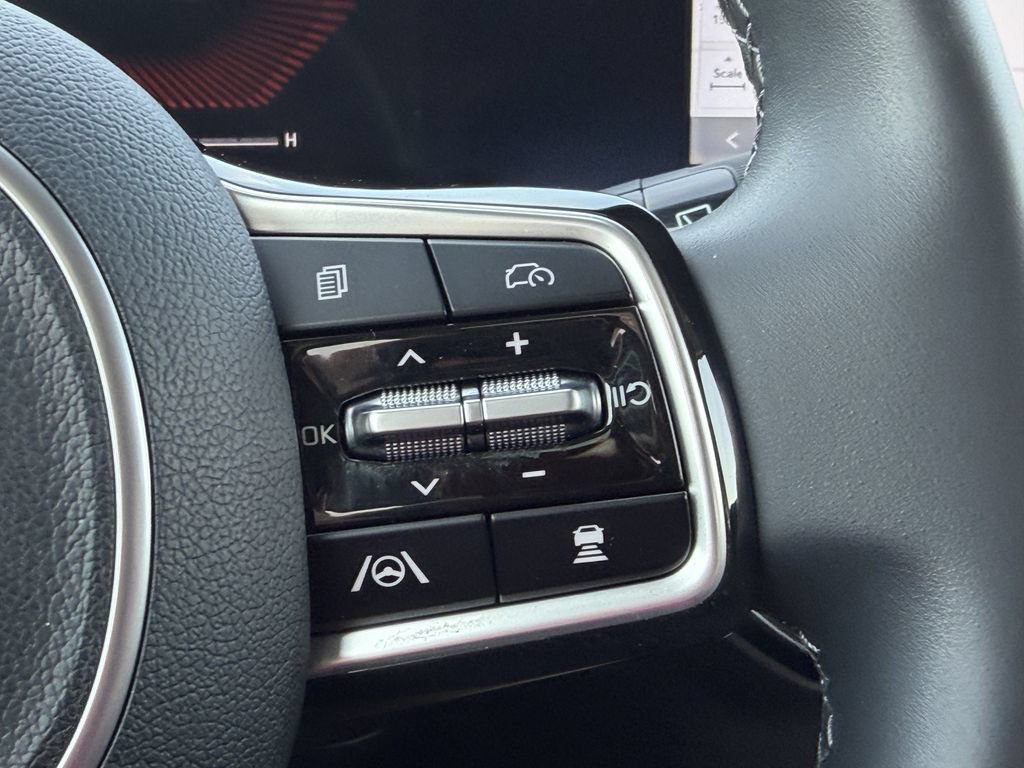 Certified 2025 Kia Sorento EX FWD image 29