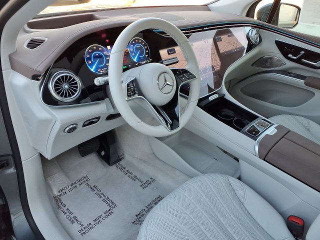 Certified 2023 Mercedes-Benz EQS 580 4MATIC SUV image 13