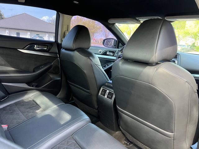 Used 2016 Nissan Maxima SR w/ Interior Lighting Package FWD image 18