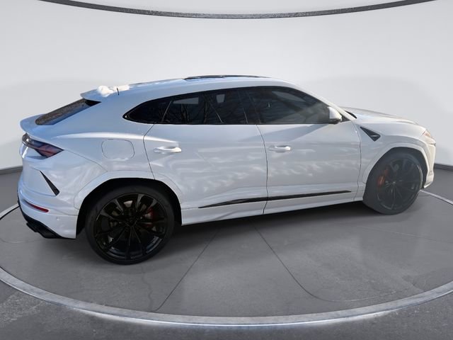Used 2022 Lamborghini Urus image 3