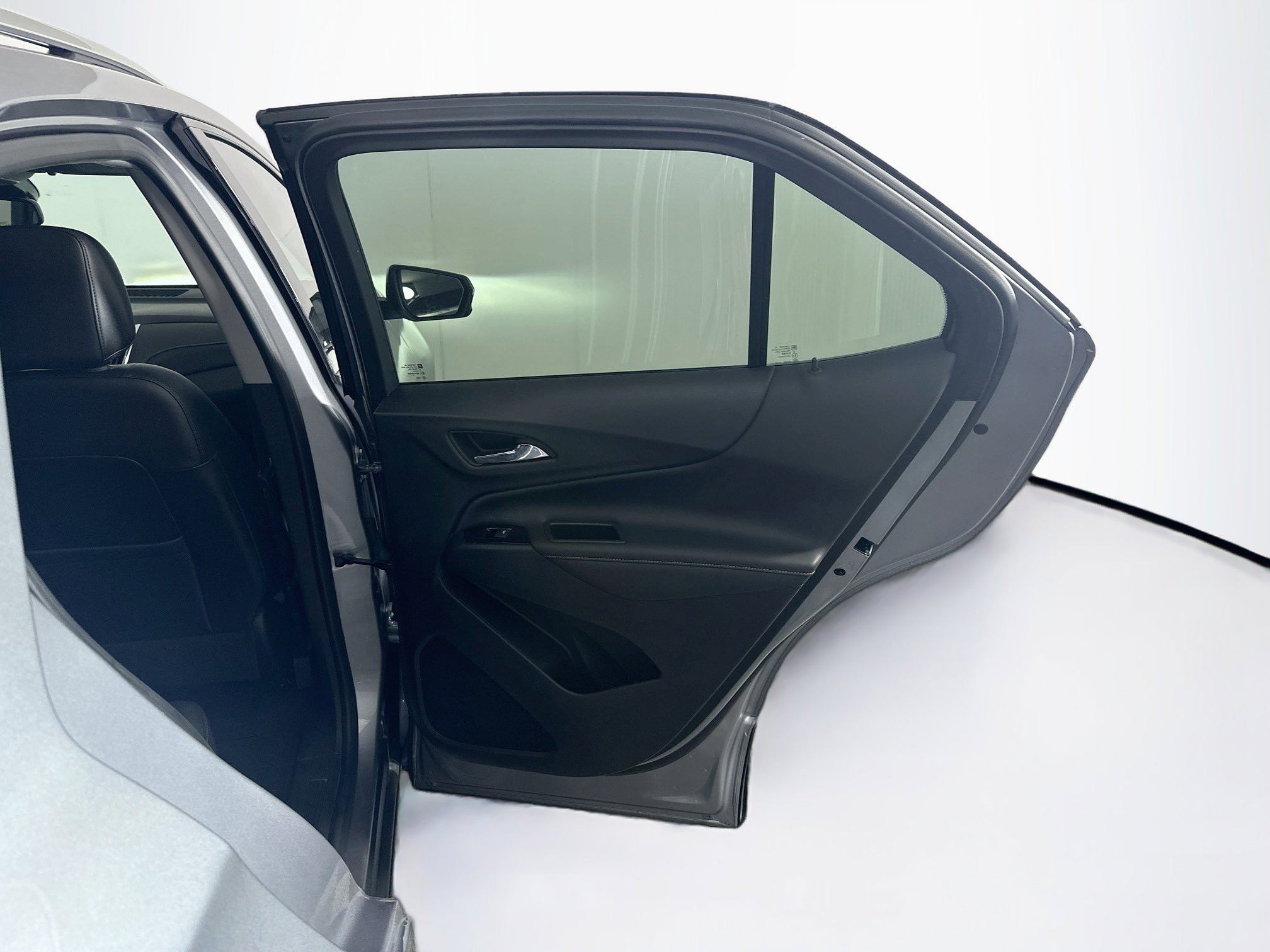 Used 2024 Chevrolet Equinox Premier FWD image 32