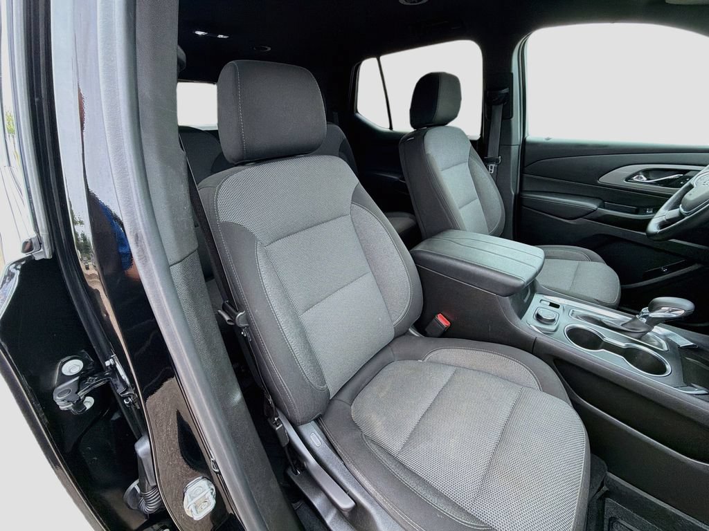 Used 2023 Chevrolet Traverse LT w/ Midnight/Sport Edition AWD/4WD image 30