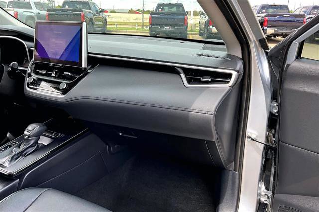 Certified 2026 Toyota Corolla Cross XLE w/ Convenience Package image 19