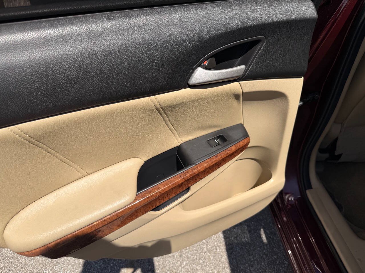 Used 2012 Honda Accord EX-L image 16