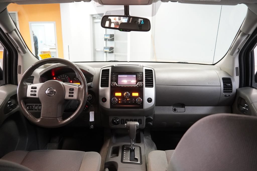 Used 2016 Nissan Frontier SV w/ SV Value Truck Package AWD/4WD image 18