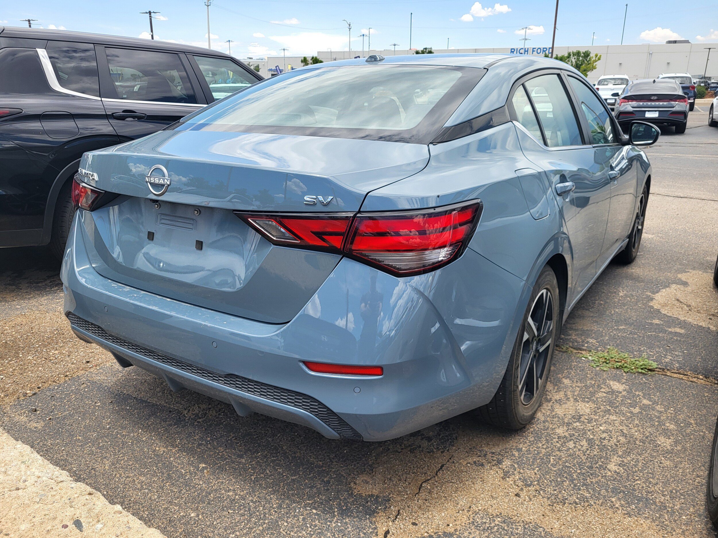 Used 2024 Nissan Sentra SV FWD image 5