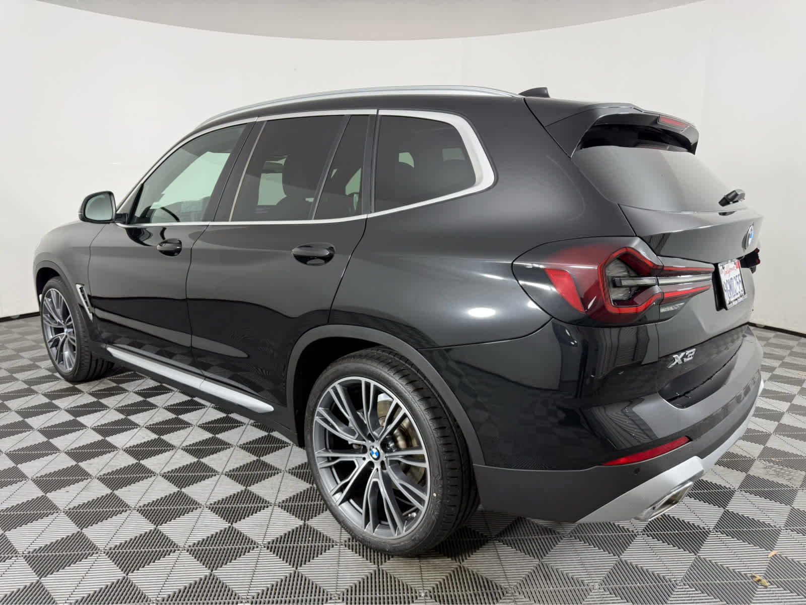 Certified 2023 BMW X3 sDrive30i w/ Convenience Package RWD image 6