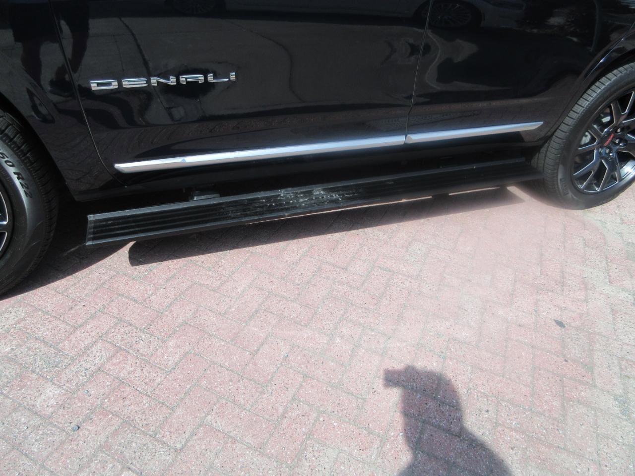 Used 2024 GMC Yukon Denali w/ Advanced Technology Package image 95