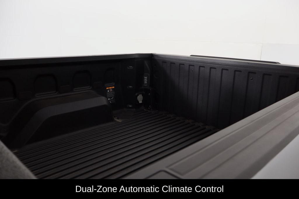 Used 2023 Chevrolet Silverado 1500 LT AWD/4WD image 10