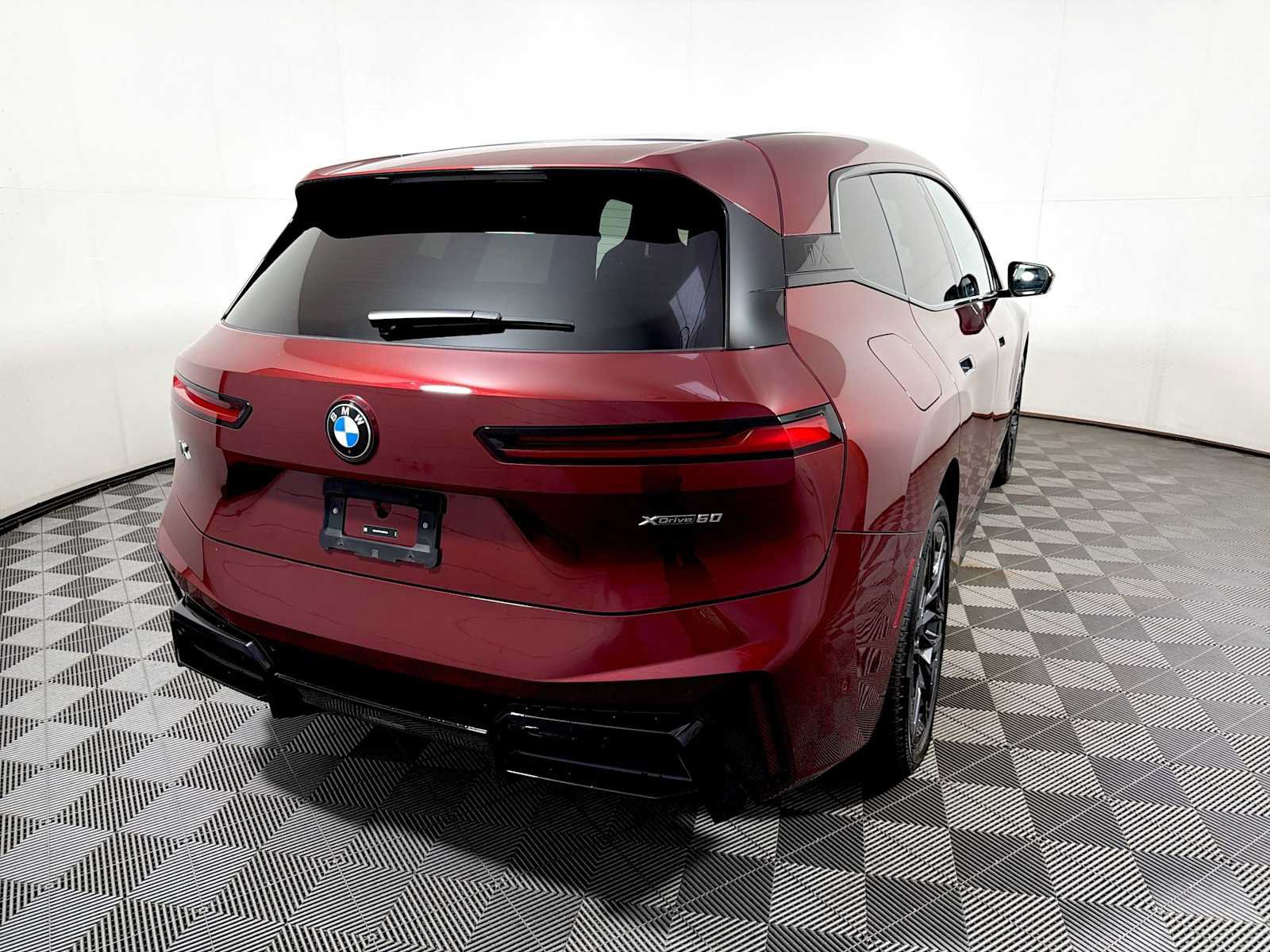 Used 2026 BMW iX xDrive60 w/ M Sport Package AWD/4WD image 6