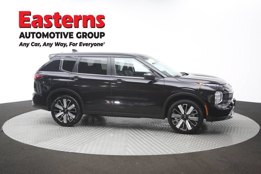 Used 2025 Mitsubishi Outlander SE AWD/4WD image 47
