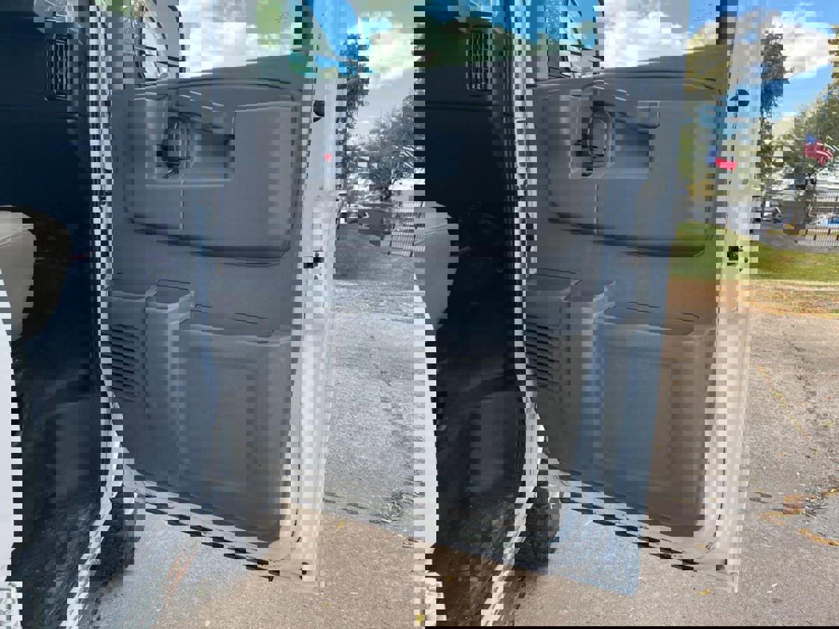 Used 2020 Chevrolet Express 3500 LS image 22