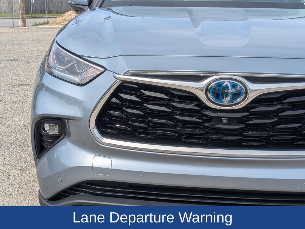 Used 2023 Toyota Highlander Platinum image 10