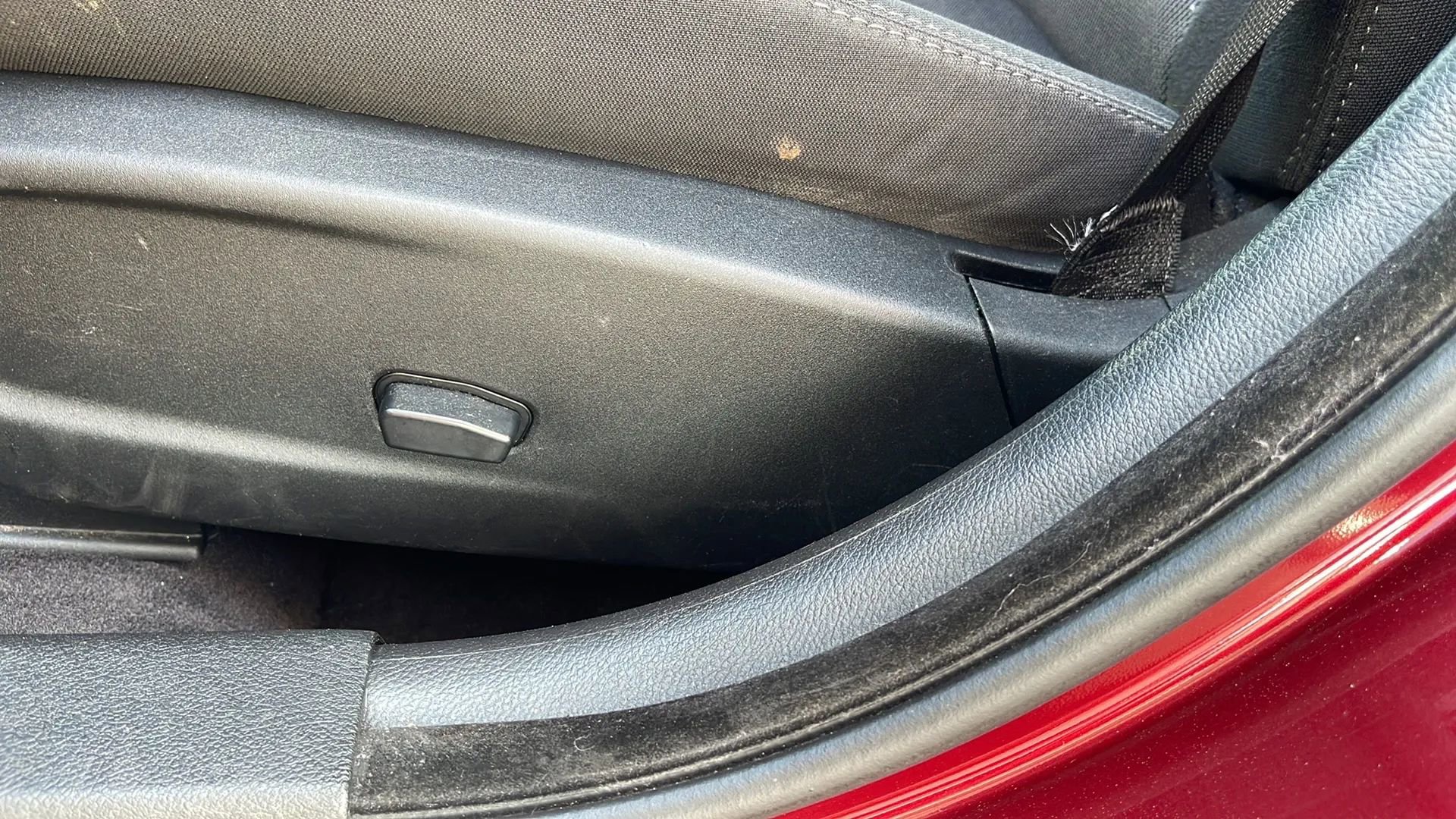 Used 2018 Dodge Charger SXT image 19