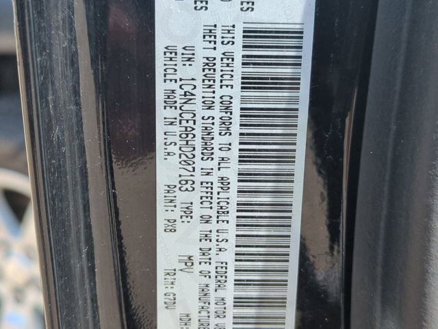 Used 2017 Jeep Compass Latitude FWD image 22