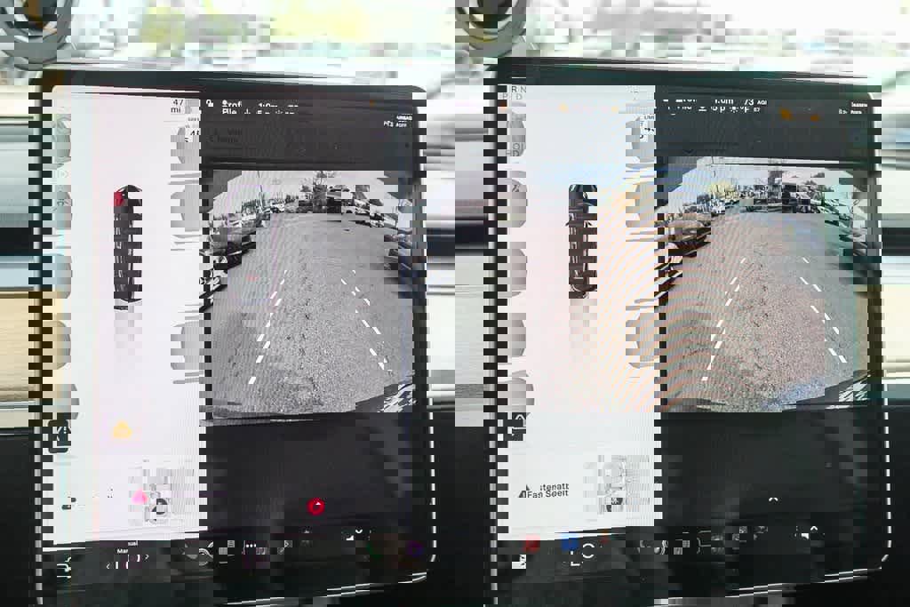 Used 2023 Tesla Model Y Long Range image 25