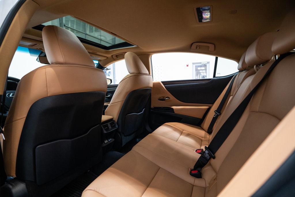 Used 2023 Lexus ES 350 w/ Premium Package image 37