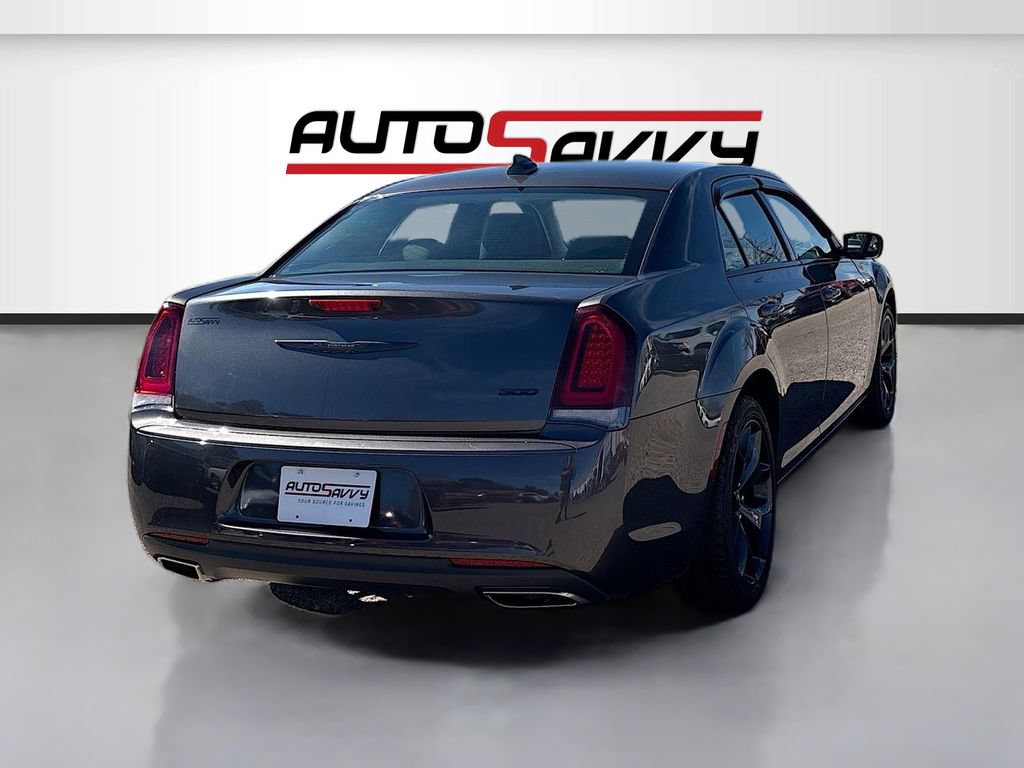 Used 2023 Chrysler 300 Touring w/ Sport Appearance Package RWD image 7
