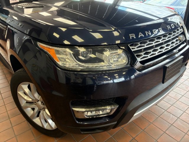 Used 2017 Land Rover Range Rover Sport HSE image 2