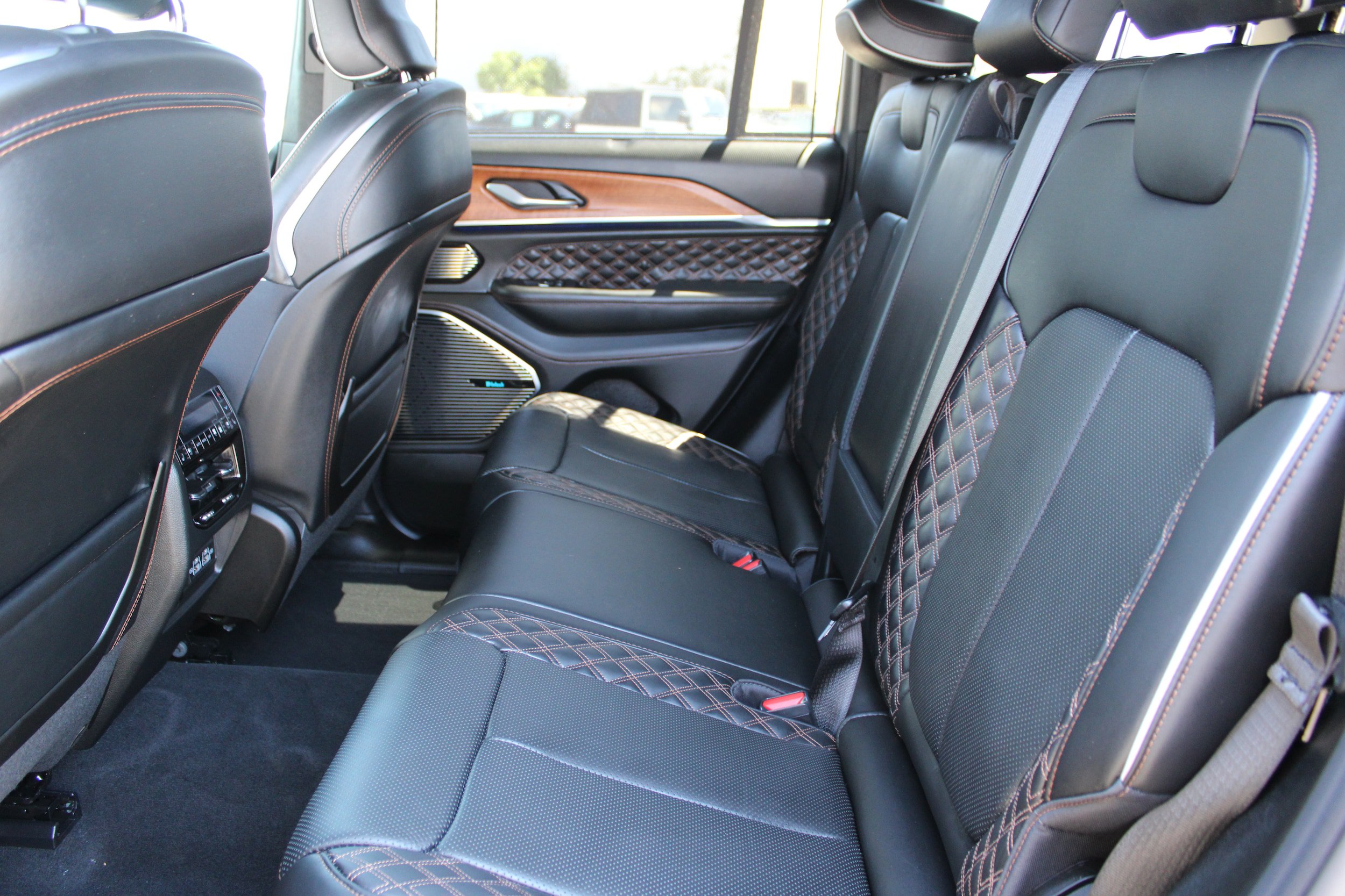 New 2025 Jeep Grand Cherokee Summit AWD/4WD image 44