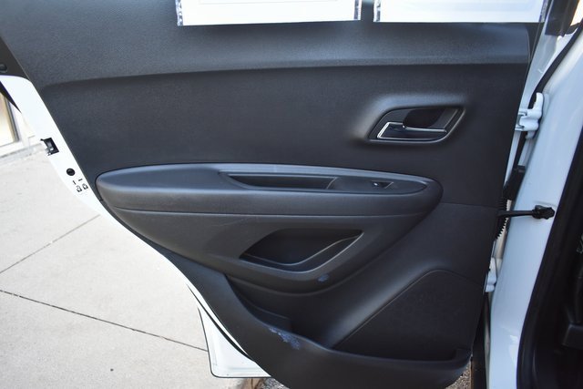 Used 2020 Chevrolet Trax LS w/ Tint and Cruise Package image 29