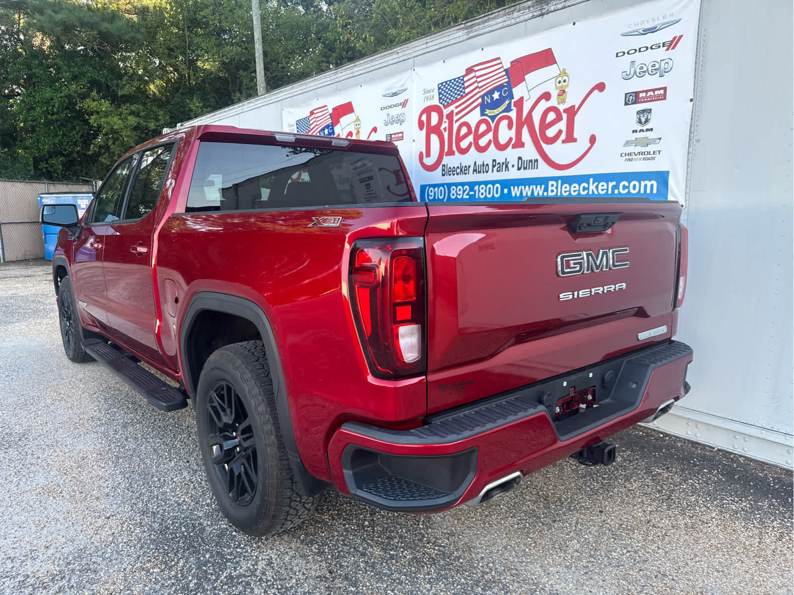 Used 2023 GMC Sierra 1500 Elevation AWD/4WD image 8