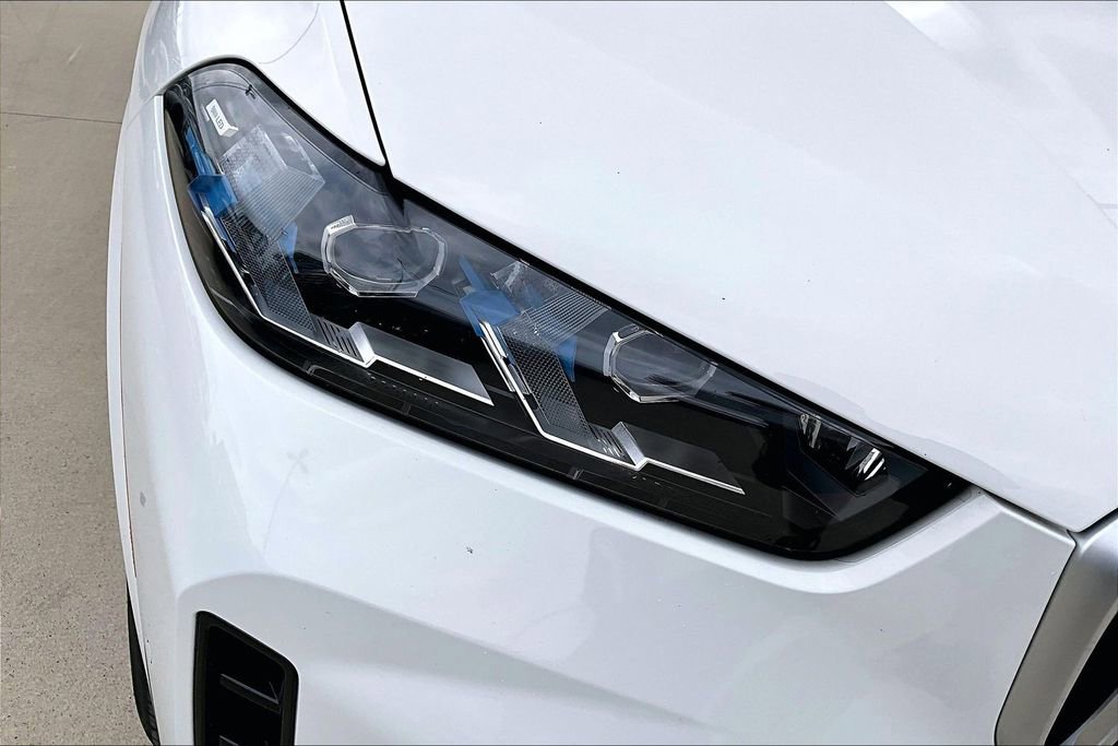 Used 2025 BMW X5 xDrive50e w/ M Sport Package image 35