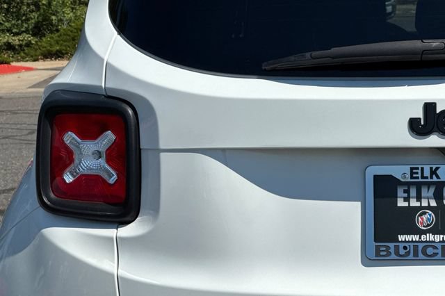 Used 2023 Jeep Renegade Latitude AWD/4WD image 48